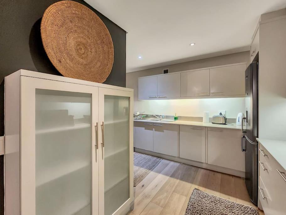 Cozy And Stylish With Exceptional Views! Apartment Кейптаун Екстериор снимка